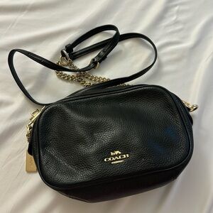 Coach Isla crossbody bag